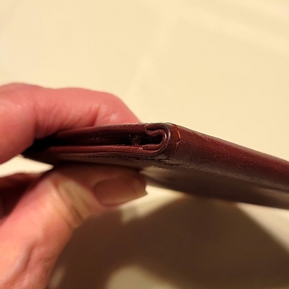 Authentic Les Must De Cartier Leather Bifold Wallet Bordeaux Gold Tone corners - Picture 8 of 10